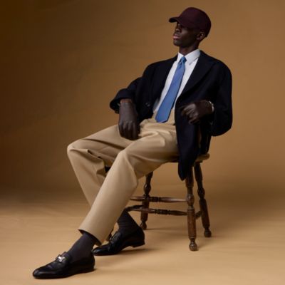 【未使用に近い】HERMES ヘリンボーン　ネクタイ　無地　高級　ブラック 未使用に近い】HERMES ヘリンボーン ネクタイ 無地 高級 ブラック